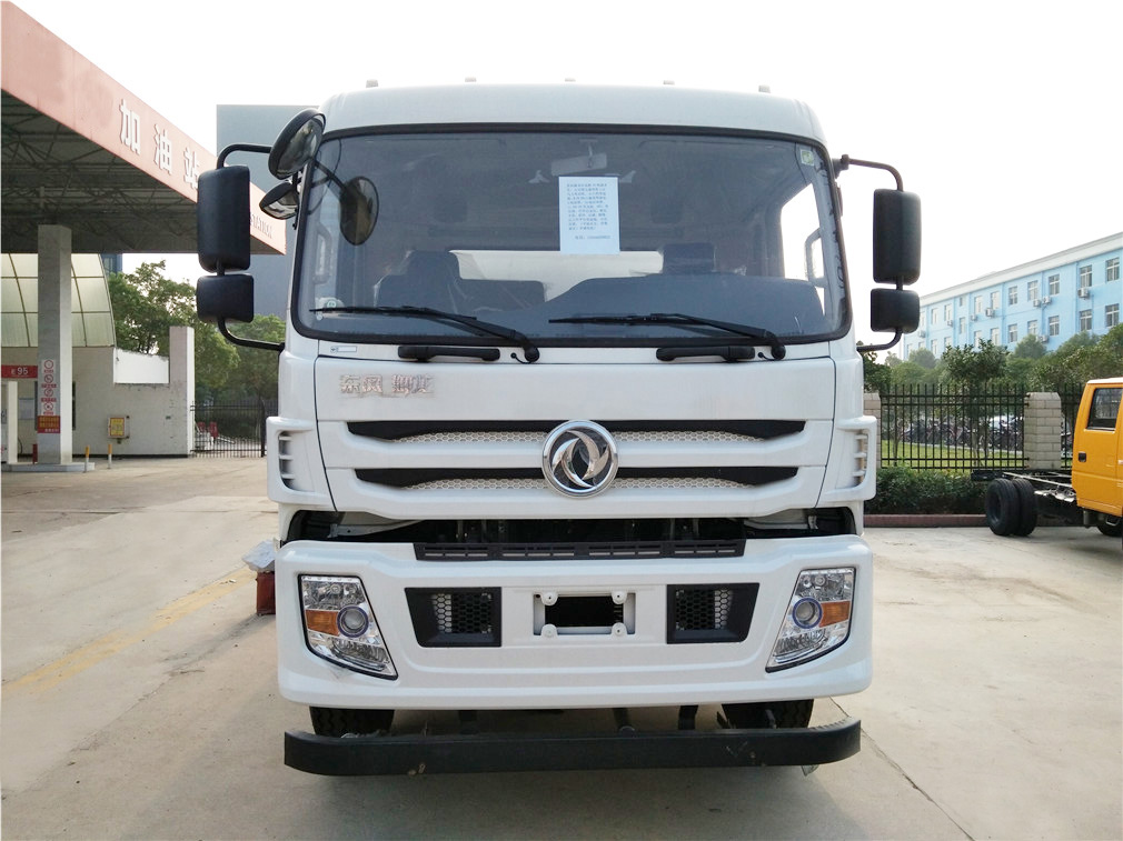 東風御龍（20方）CLW5250GPST5型灑水車