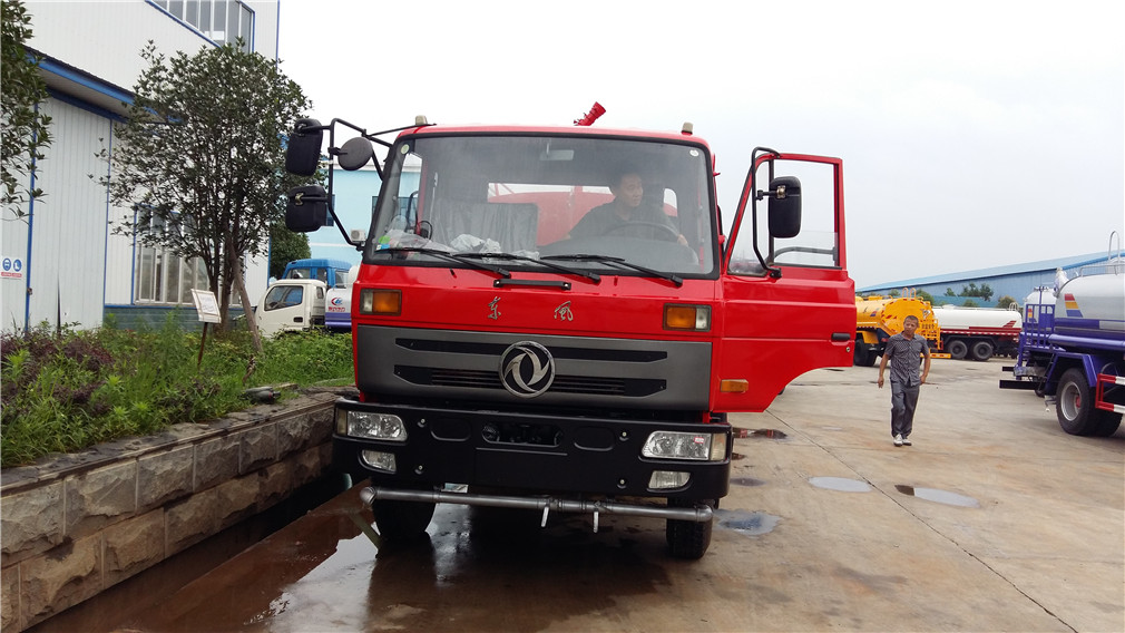 東風145（12方）CLW5161GSSE5型消防灑水車