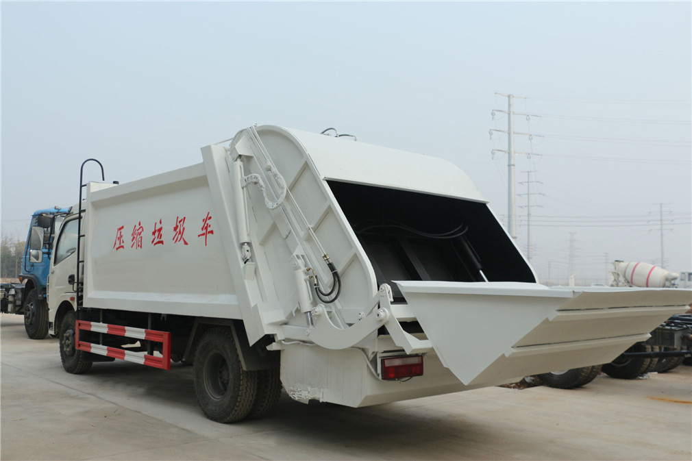 東風多利卡8方壓縮垃圾車