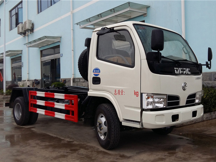 東風(fēng)多利卡5方車(chē)廂可卸垃圾車(chē)