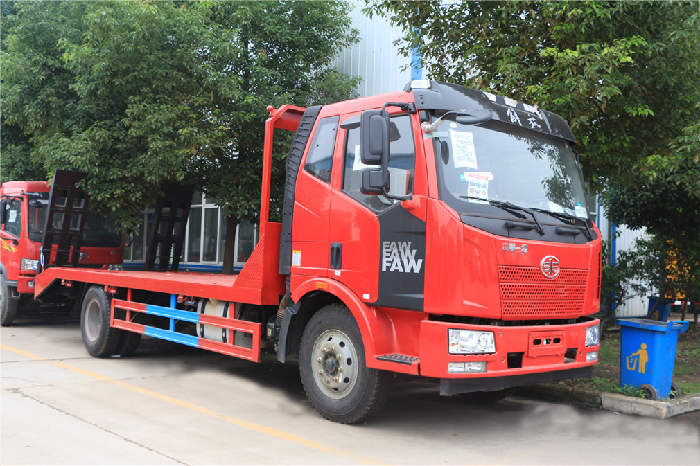 解放J6LCLW5161TPBC5平板運輸車