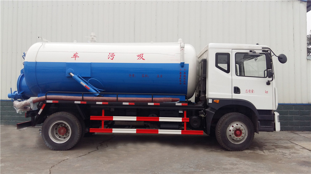 東風大多利卡D9/10方吸污車