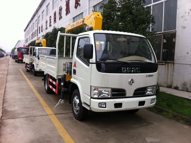 東風福瑞卡3.2噸徐工隨車吊 全國分期包上戶