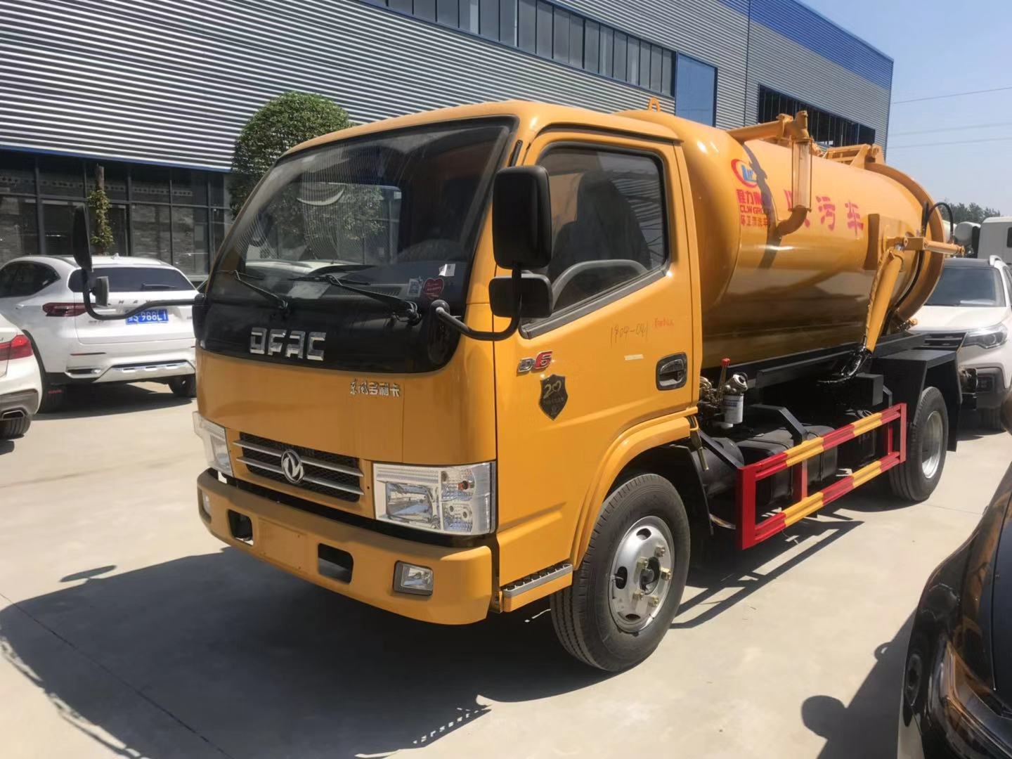 東風多利卡(4方)吸污車