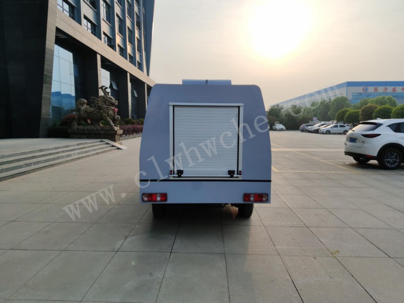 長(zhǎng)安路面清洗車價(jià)格 1.5方路面清洗車報(bào)價(jià) 藍(lán)牌路面養(yǎng)護(hù)車廠家
