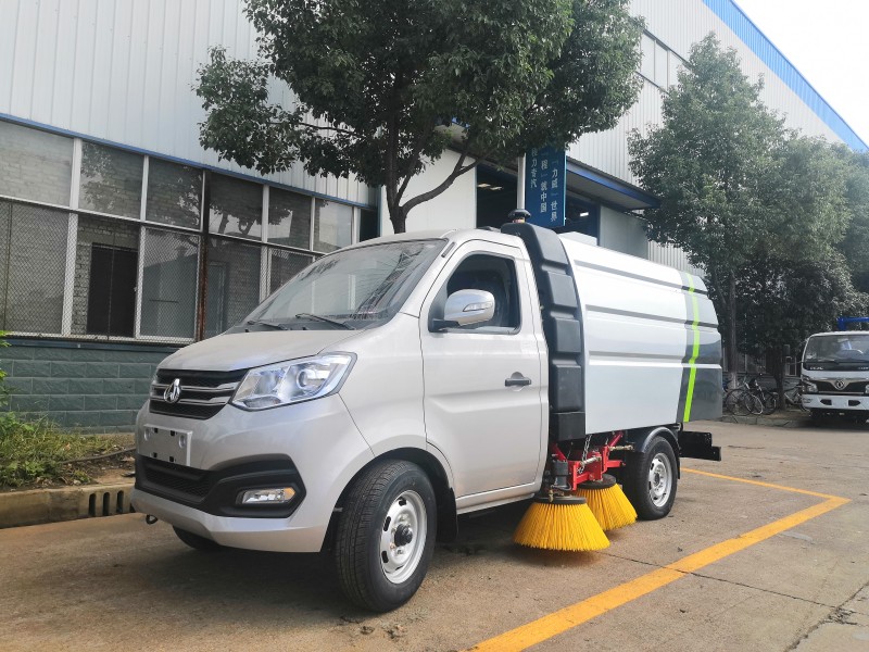 長安3方掃路車 汽油掃路車廠家 藍(lán)牌掃路車價格報價