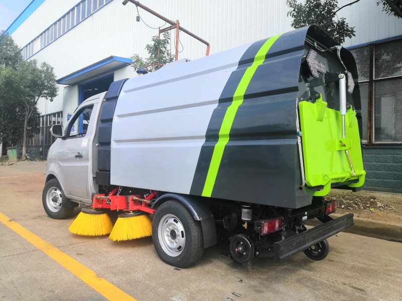 長安3方掃路車 汽油掃路車廠家 藍(lán)牌掃路車價格報價