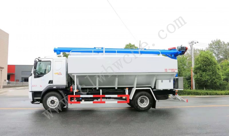 柳汽20方散裝飼料運(yùn)輸車(chē)價(jià)格  雞飼料車(chē)廠家報(bào)價(jià)