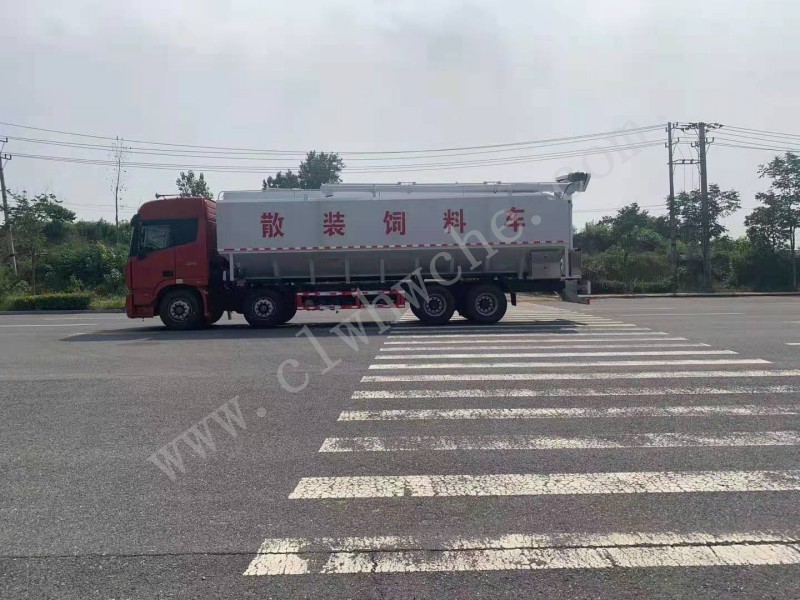 歐曼前四后八40方散裝飼料運輸車  價格  報價 廠家
