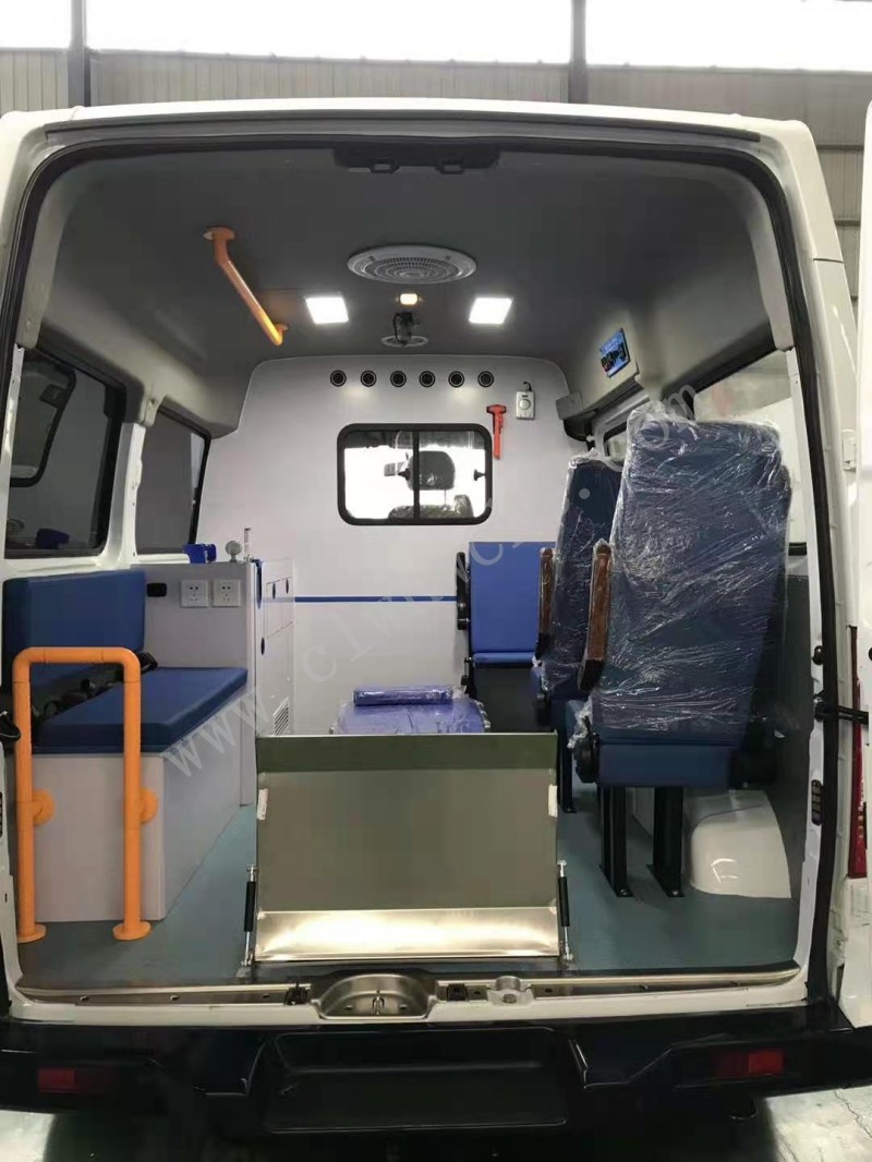 大通V80短軸轉運型警用救護車
