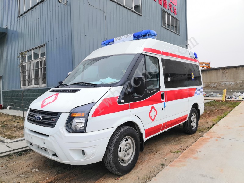 福特V348短軸中頂轉(zhuǎn)運型救護(hù)車