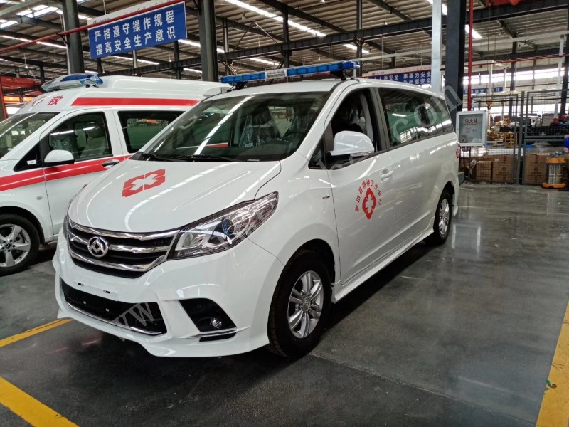 大通G10轉(zhuǎn)運型救護(hù)車