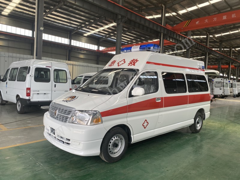 金杯新快運高頂轉(zhuǎn)運型救護(hù)車