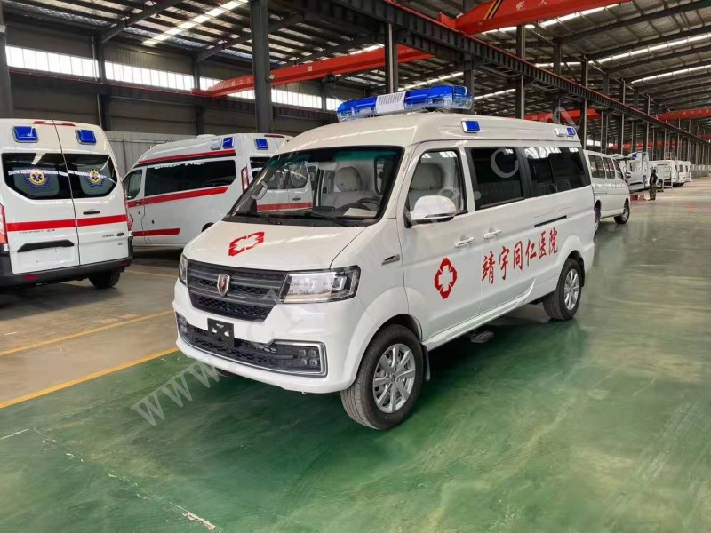 金杯小海獅轉(zhuǎn)運型救護(hù)車