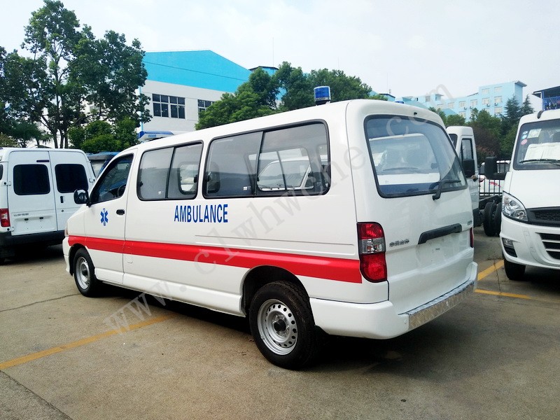金杯閣瑞斯轉(zhuǎn)運型救護(hù)車