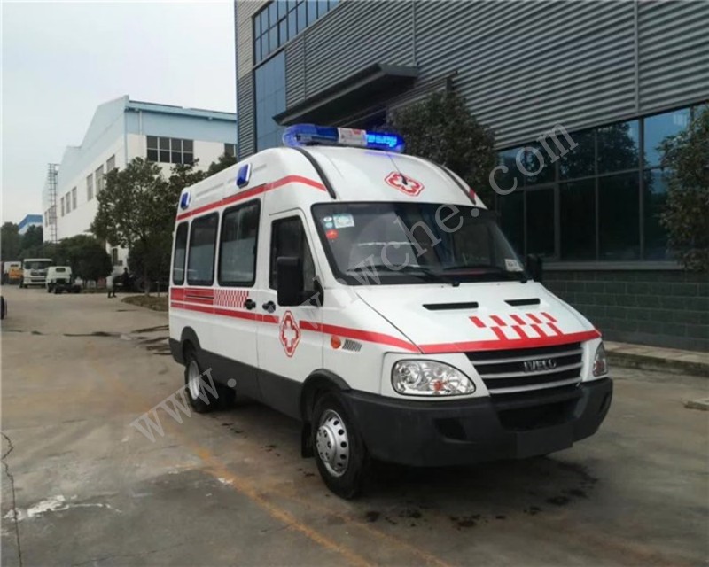 依維柯轉(zhuǎn)運型救護(hù)車