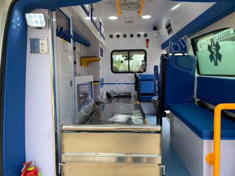 奔馳新威霆監護型救護車
