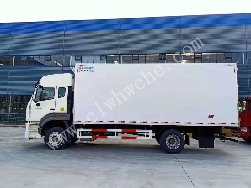 重汽豪瀚6.8米冷藏車 冷藏車價格報價 程力冷藏車廠家