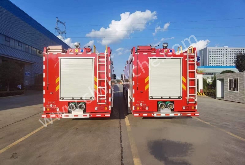 重汽豪沃25噸水罐消防車(chē)