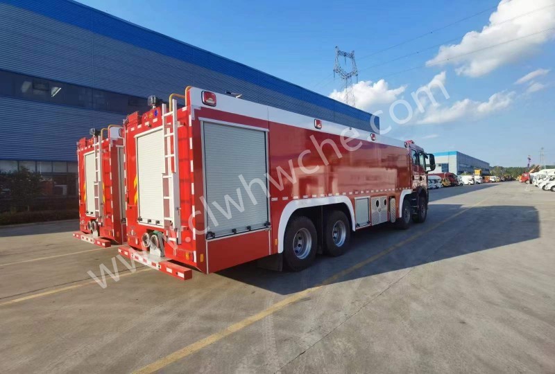重汽豪沃25噸水罐消防車(chē)