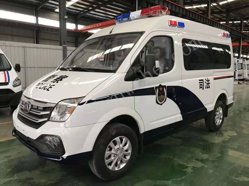 大通V80短軸轉(zhuǎn)運型警用救護(hù)車